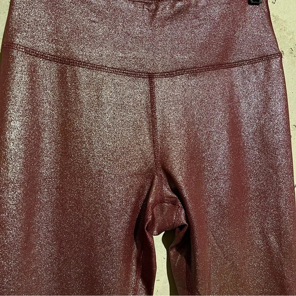 Tek Gear NWT Workout Gear High Rise Metallic Print Leggings Womens Size Medium M - Picture 2 of 9